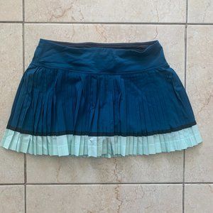 EUC Lululemon From Pleat to Street Running Skirt
